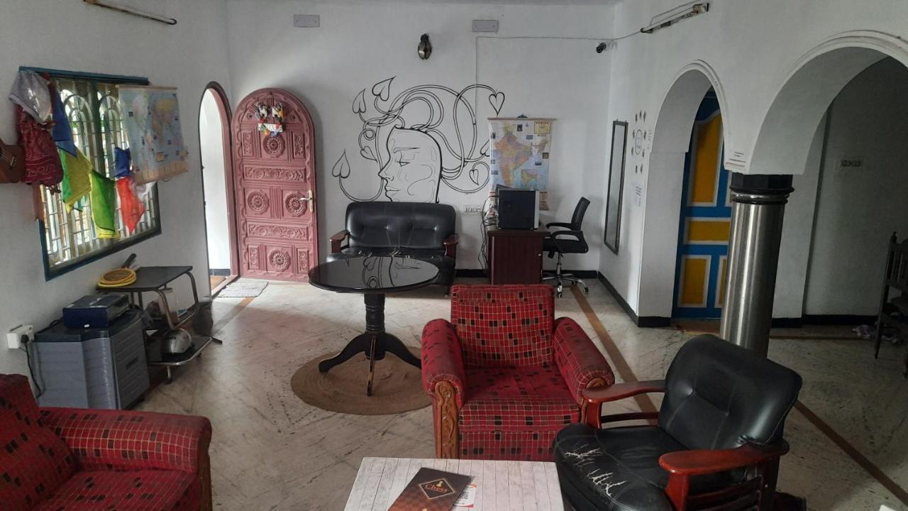 Hostel Gandhi Chennai Exterior photo